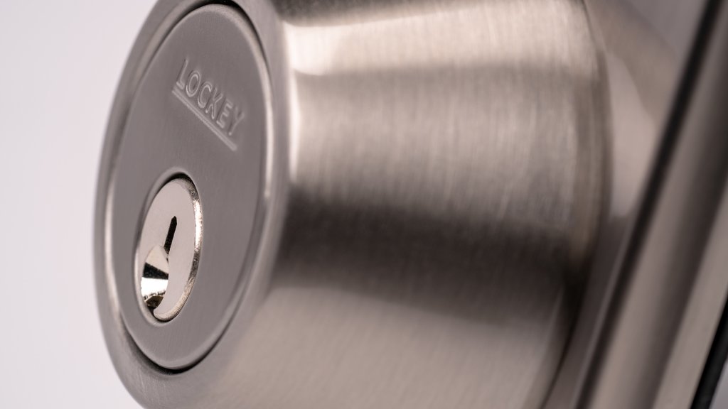 The LockeyUSA electronic locks use either a Kwikset keyway or a Schlage five-pin setup, which feature security pins to help prevent picking.,